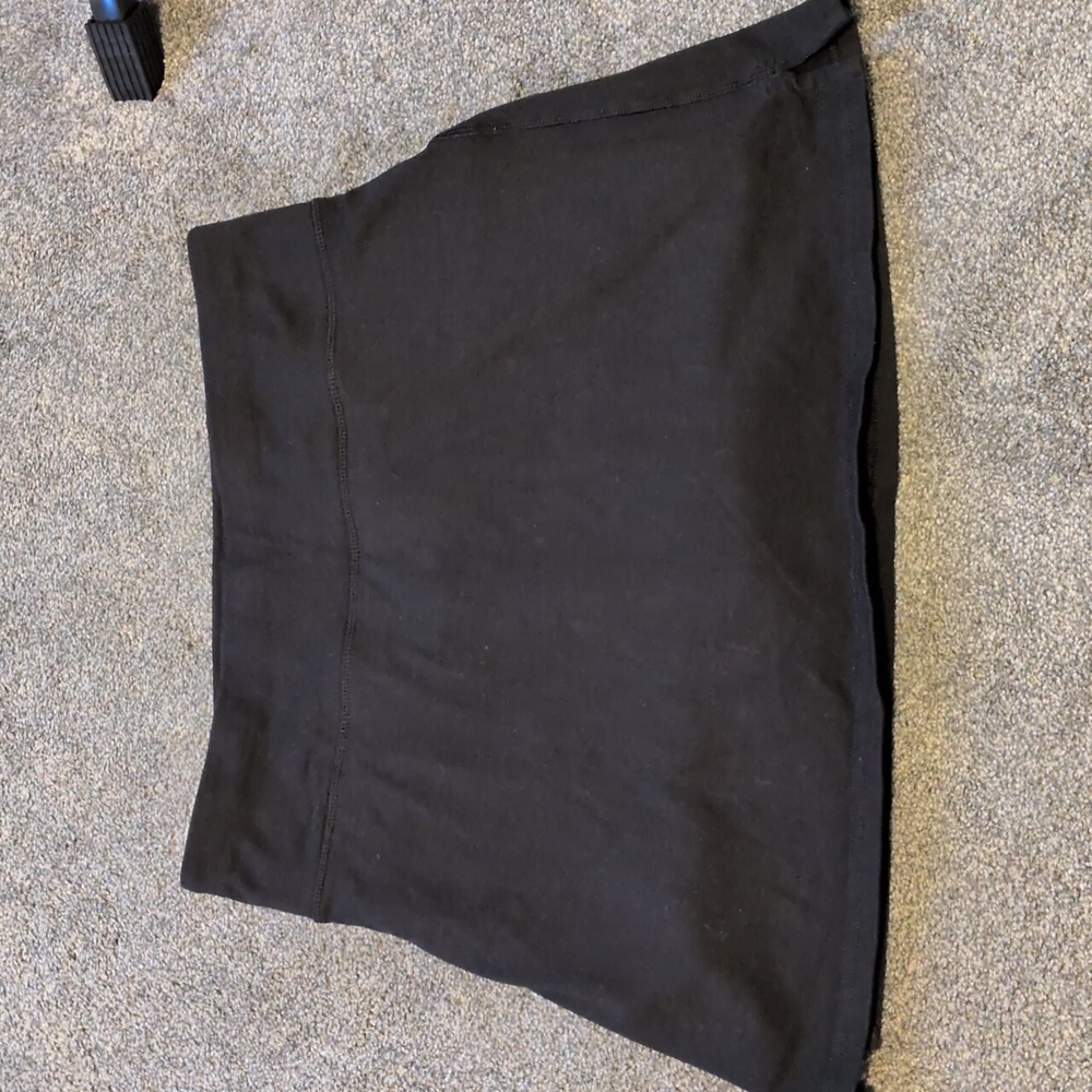 Pact Women's Black Skort Size Medium - Picture 3 of 7